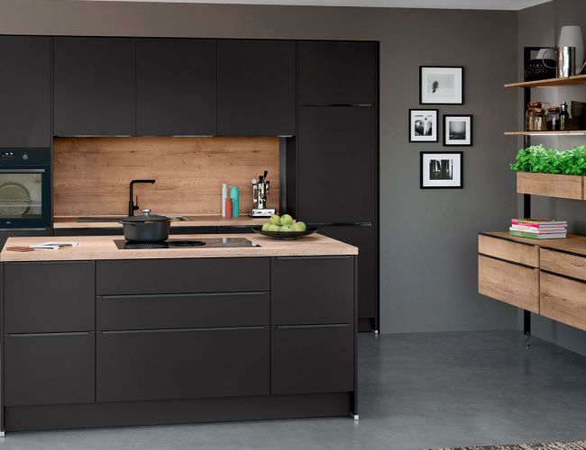 Küche mit Kochinsel